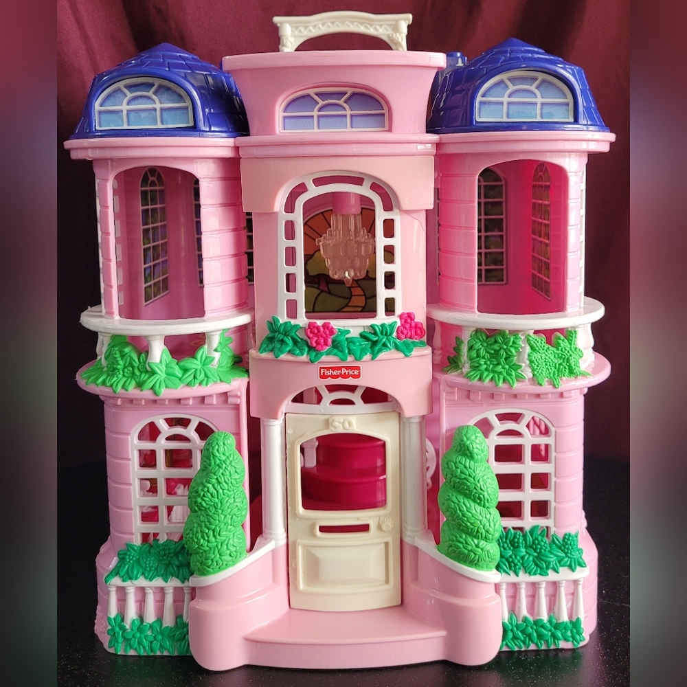 Fisher Price Loving Family Sweet Streets Pink Townhouse Dollhouse. Vintage